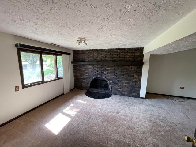 205 REDBUD Lane, Council Bluffs, IA 51503