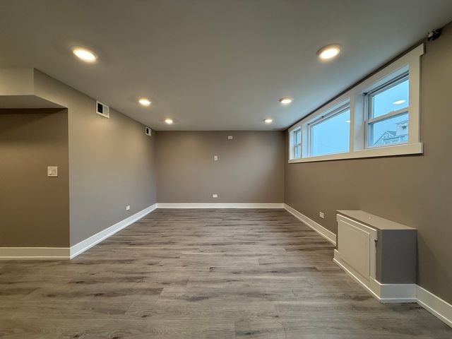7627 W 64 Street Basement, Summit, IL 60501