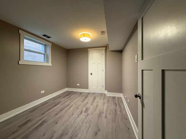 7627 W 64 Street Basement, Summit, IL 60501