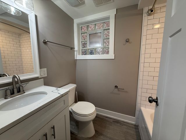 7627 W 64 Street Basement, Summit, IL 60501