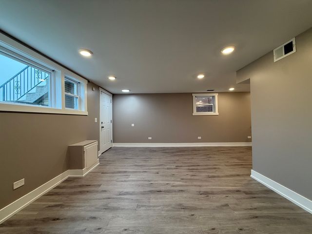 7627 W 64 Street Basement, Summit, IL 60501