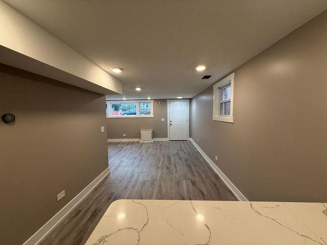 7627 W 64 Street Basement, Summit, IL 60501