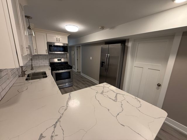 7627 W 64 Street Basement, Summit, IL 60501