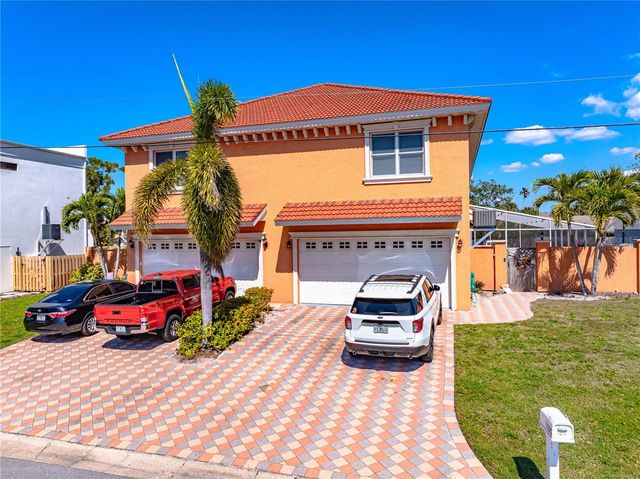 2119 & 2125 MONTCLAIR DRIVE 1 & 2, Sarasota, FL 34231