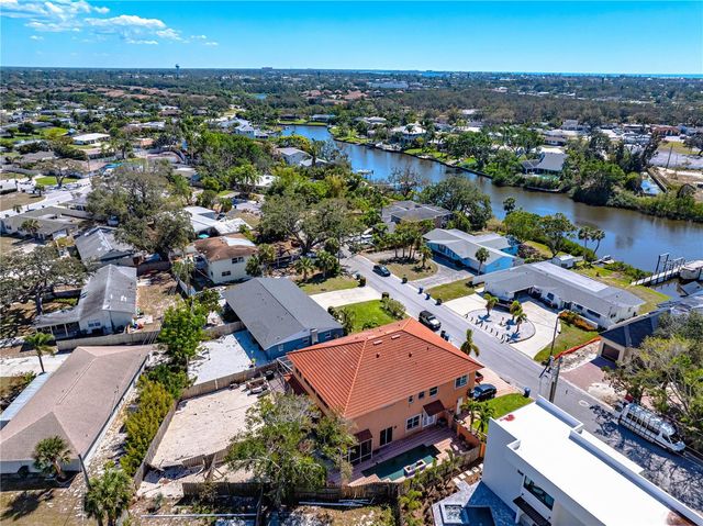 2119 & 2125 MONTCLAIR DRIVE 1 & 2, Sarasota, FL 34231