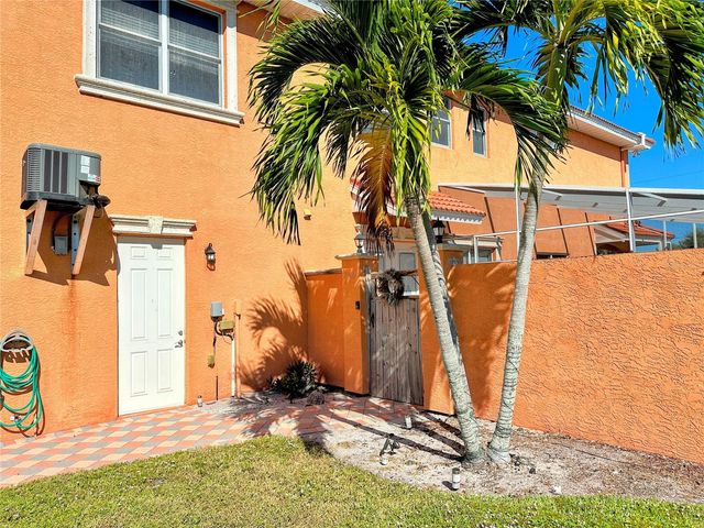 2119 & 2125 MONTCLAIR DRIVE 1 & 2, Sarasota, FL 34231