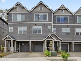 988 Sw 2ND Way, Troutdale, OR 97060