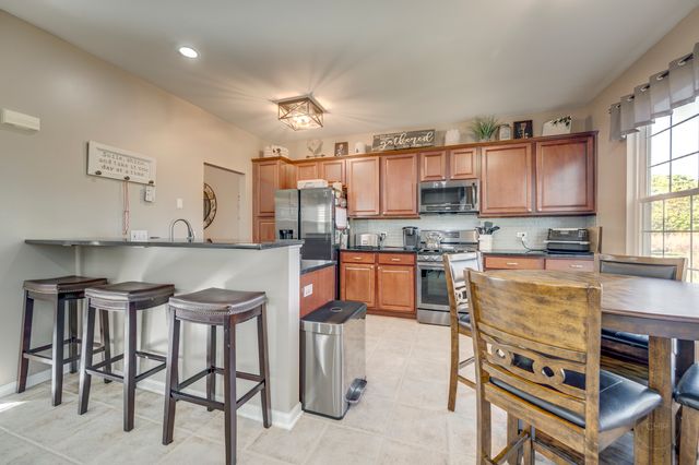 116 River Mist Drive, Oswego, IL 60543