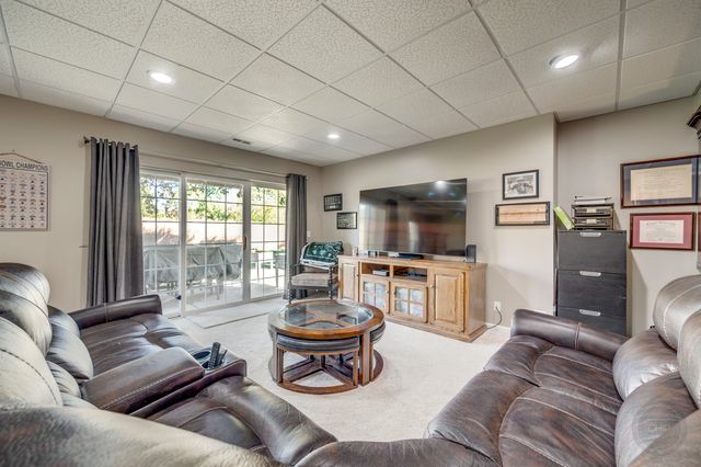 116 River Mist Drive, Oswego, IL 60543