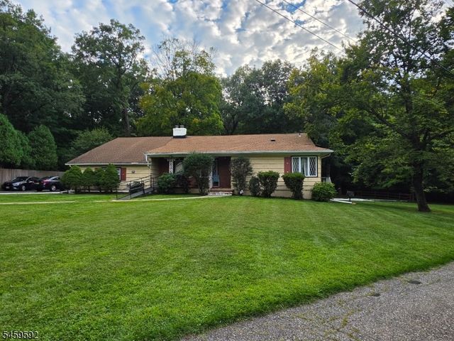 39 Greendale Rd, Cedar Grove Twp., NJ 07009