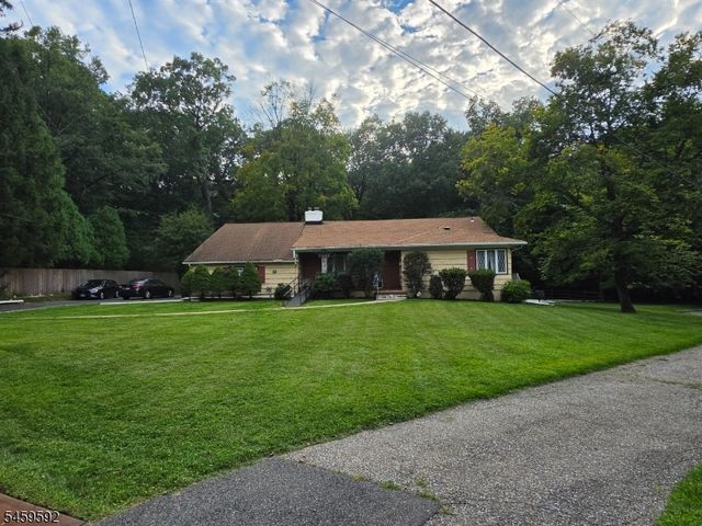 39 Greendale Rd, Cedar Grove Twp., NJ 07009