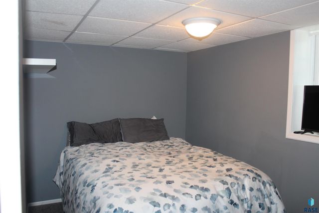 801 W 7th Ave Avenue, Mitchell, SD 57301