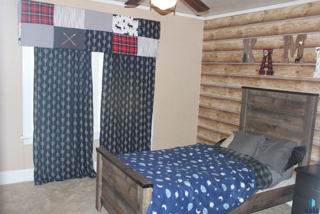 801 W 7th Ave Avenue, Mitchell, SD 57301