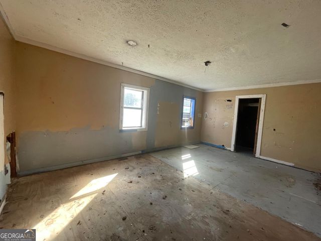 998 Campbell Road, Meansville, GA 30256