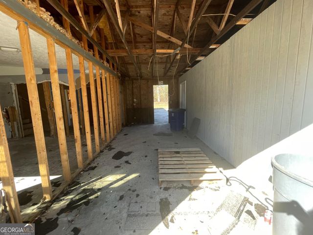 998 Campbell Road, Meansville, GA 30256