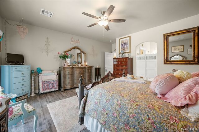 2840 Enclave Drive, Bullhead City, AZ 86429