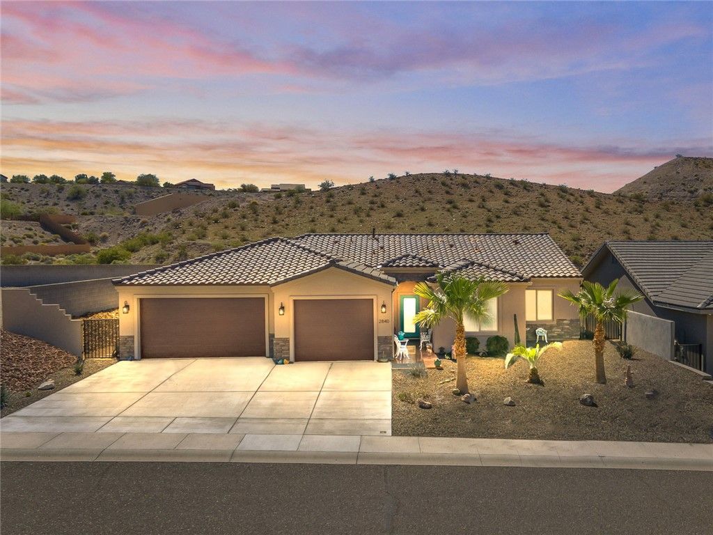 2840 Enclave Drive, Bullhead City, AZ 86429
