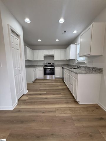 25 Buckhead Lane, Simpsonville, SC 29681