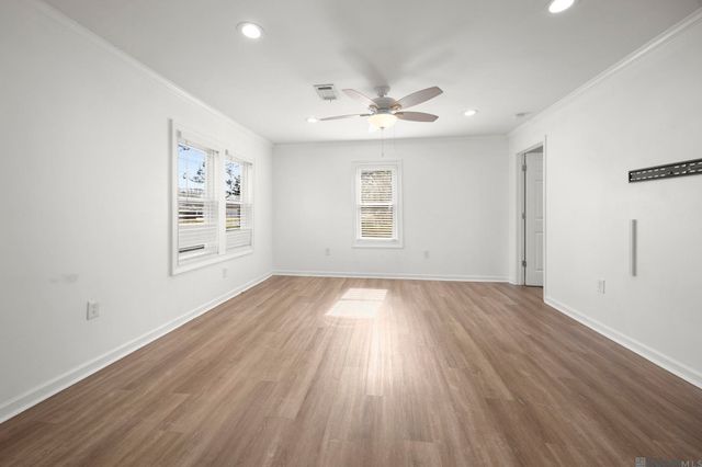 8720 Lockhart Rd, Denham Springs, LA 70726