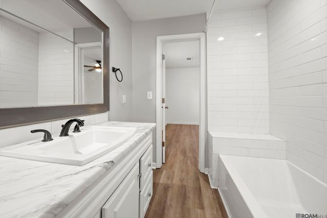 8720 Lockhart Rd, Denham Springs, LA 70726