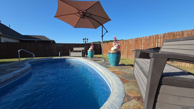 11485 Meadowview Dr, Denham Springs, LA 70726