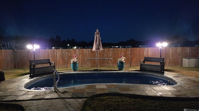 11485 Meadowview Dr, Denham Springs, LA 70726