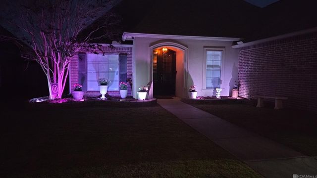 11485 Meadowview Dr, Denham Springs, LA 70726