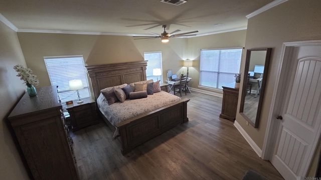 11485 Meadowview Dr, Denham Springs, LA 70726