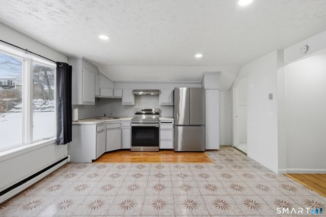 590 North Walnut Street, Waterbury, CT 06704