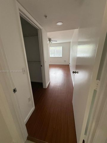 410 S Park Road 1-104, Hollywood, FL 33021