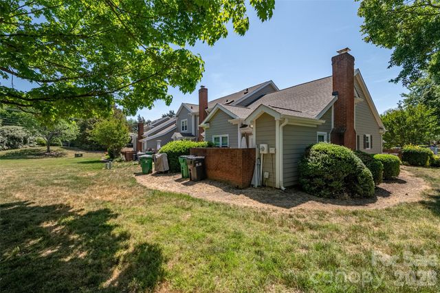 9235 N Vicksburg Park Court, Charlotte, NC 28210