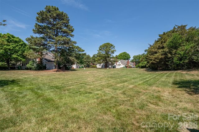 9235 N Vicksburg Park Court, Charlotte, NC 28210