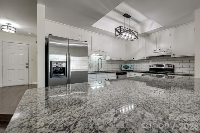 9235 N Vicksburg Park Court, Charlotte, NC 28210