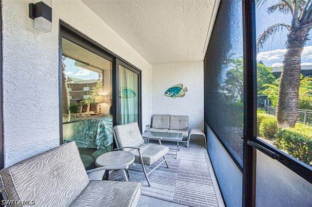 600 Neapolitan WAY 153, Naples, FL 34103