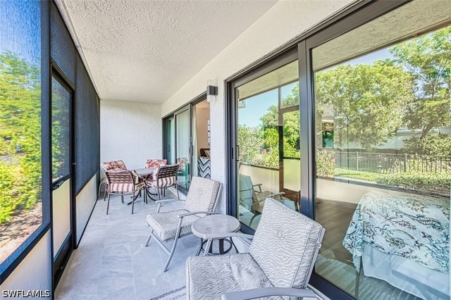 600 Neapolitan WAY 153, Naples, FL 34103