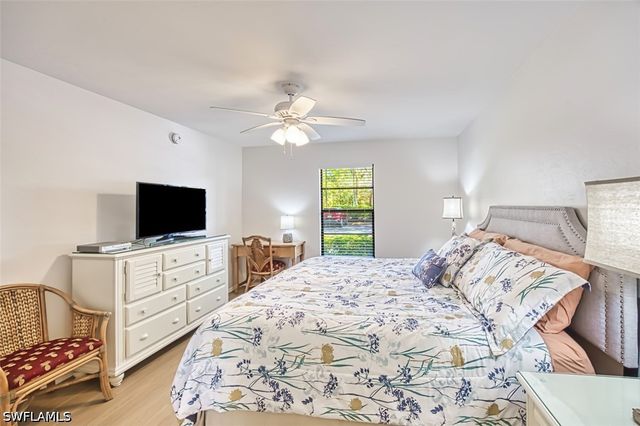 600 Neapolitan WAY 153, Naples, FL 34103