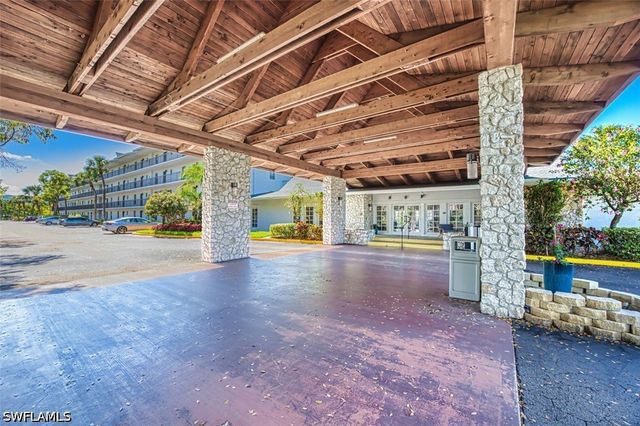 600 Neapolitan WAY 153, Naples, FL 34103