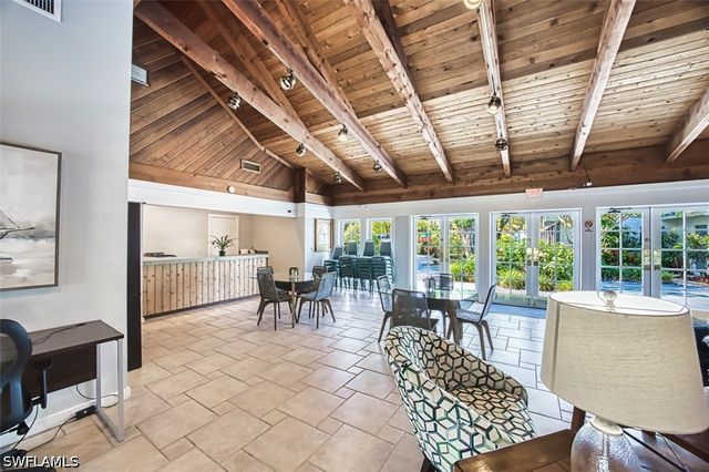 600 Neapolitan WAY 153, Naples, FL 34103