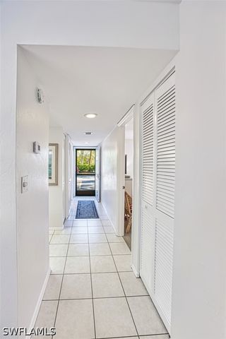 600 Neapolitan WAY 153, Naples, FL 34103