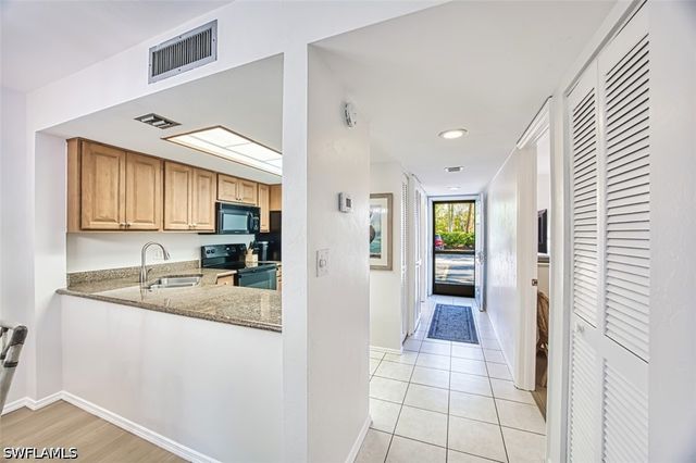 600 Neapolitan WAY 153, Naples, FL 34103