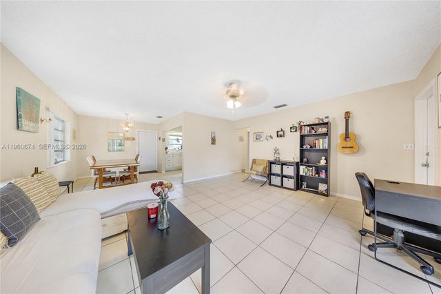3711 Van Buren Street 1, Hollywood, FL 33021