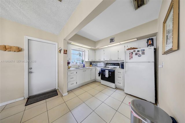 3711 Van Buren Street 1, Hollywood, FL 33021