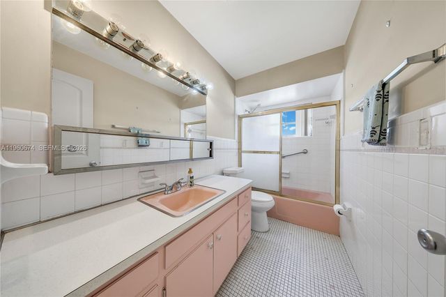 3711 Van Buren Street 1, Hollywood, FL 33021