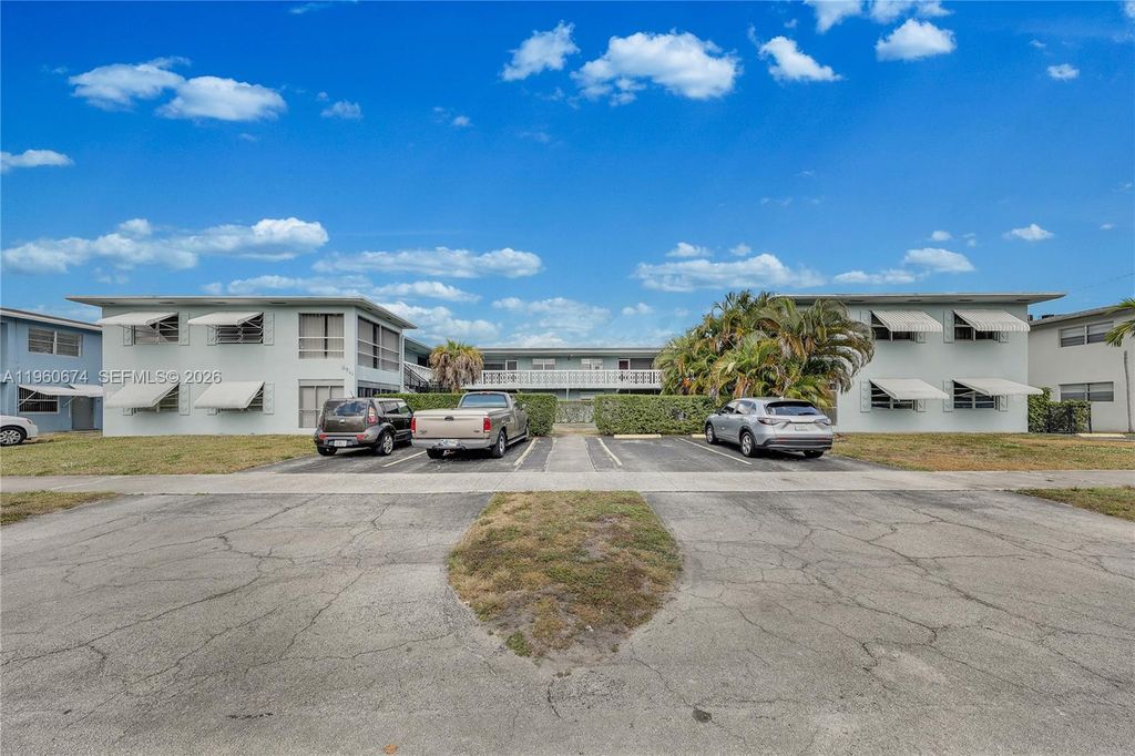 3711 Van Buren Street 1, Hollywood, FL 33021