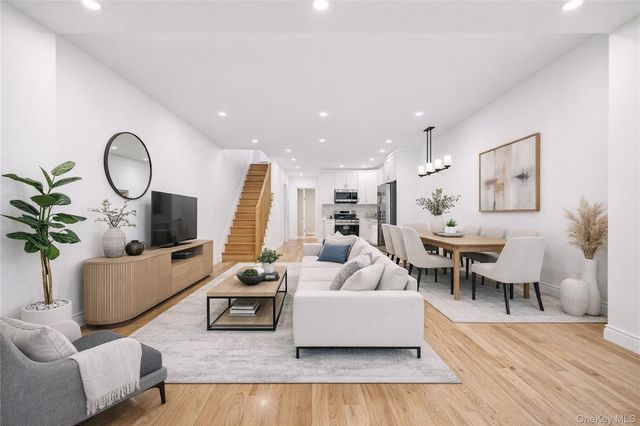 9558 113th Street, Richmond Hill S., NY 11419