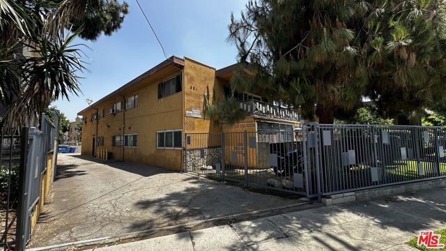 281 S Avenue 52, Los Angeles, CA 90042