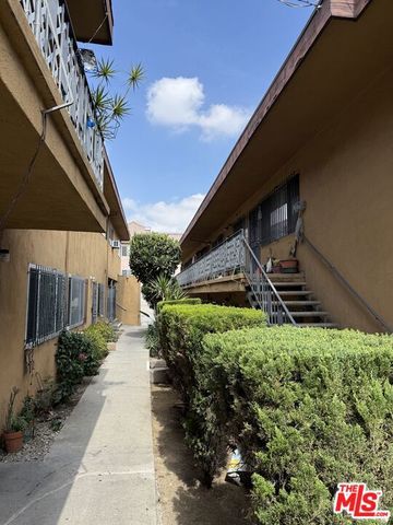 281 S Avenue 52, Los Angeles, CA 90042