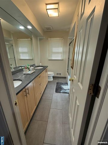 730 Floyd Street, Englewood Cliffs, NJ 07632