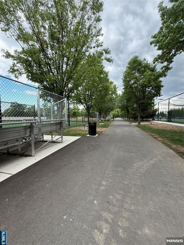730 Floyd Street, Englewood Cliffs, NJ 07632