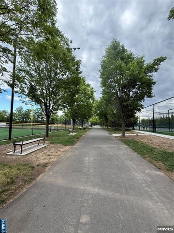 730 Floyd Street, Englewood Cliffs, NJ 07632